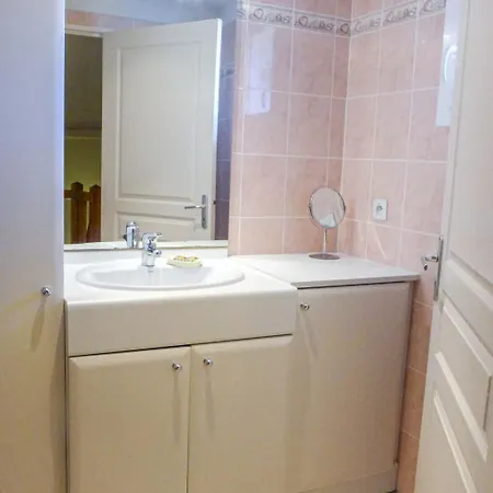 Les Ecureuils By Interhome דירה