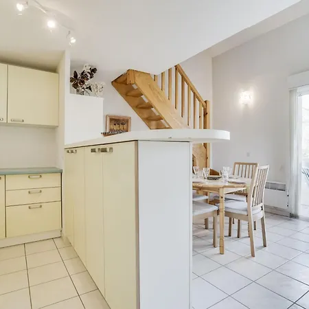 Les Ecureuils By Interhome דירה