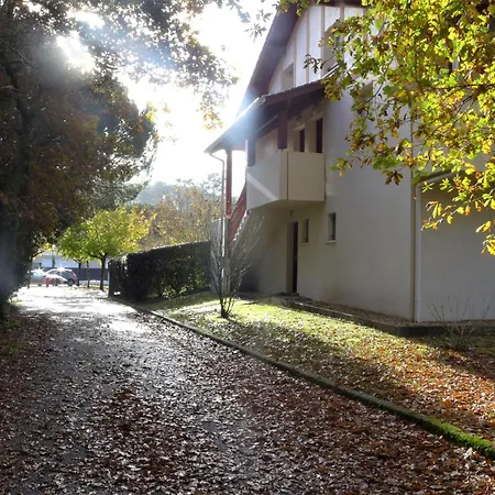 Les Ecureuils By Interhome דירה