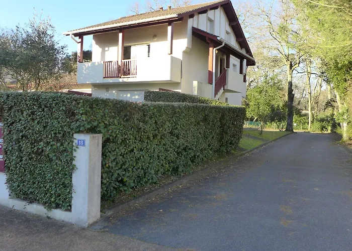 Apartment Les Ecureuils By Interhome *